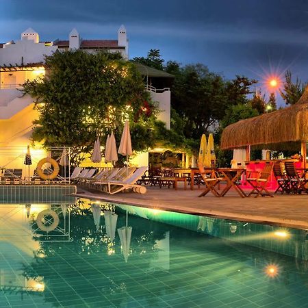 Hotel Golden Gate Кушадасъ Екстериор снимка