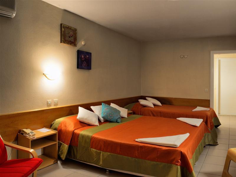 Hotel Golden Gate Кушадасъ Екстериор снимка