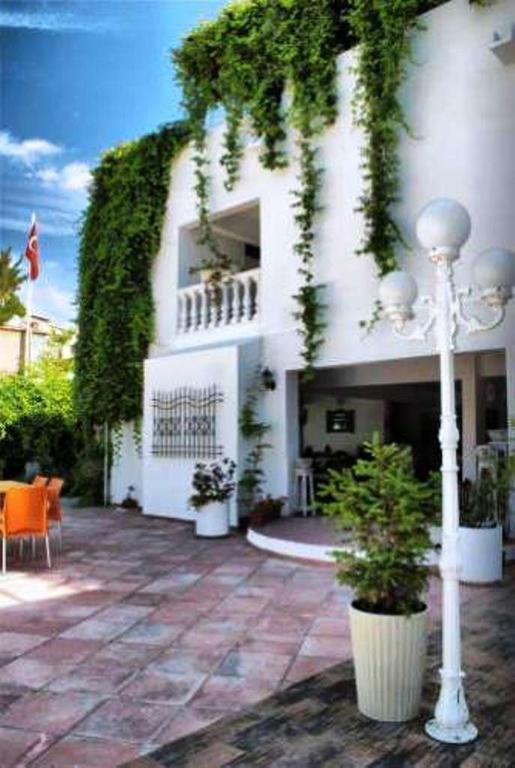 Hotel Golden Gate Кушадасъ Екстериор снимка