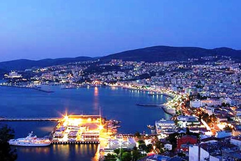 Hotel Golden Gate Кушадасъ Екстериор снимка