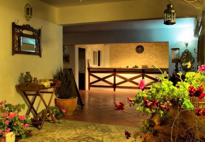 Hotel Golden Gate Кушадасъ Екстериор снимка