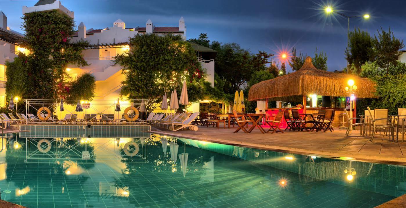 Hotel Golden Gate Кушадасъ Екстериор снимка